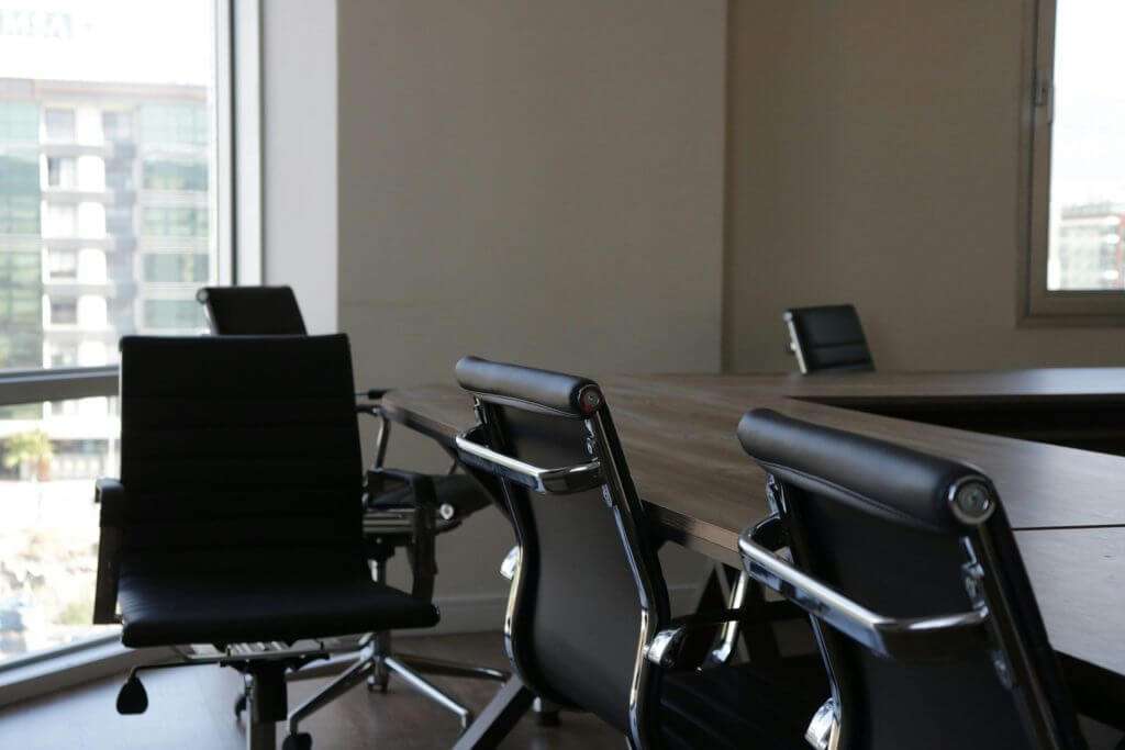 como pedir a un trabajador extranjero