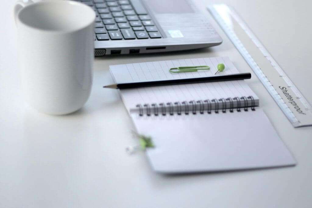 como pedir a un trabajador extranjero